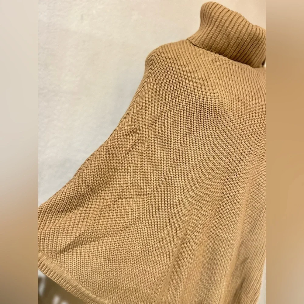 Michael Kors Women's Wide-Rib Button Turtleneck Poncho one size